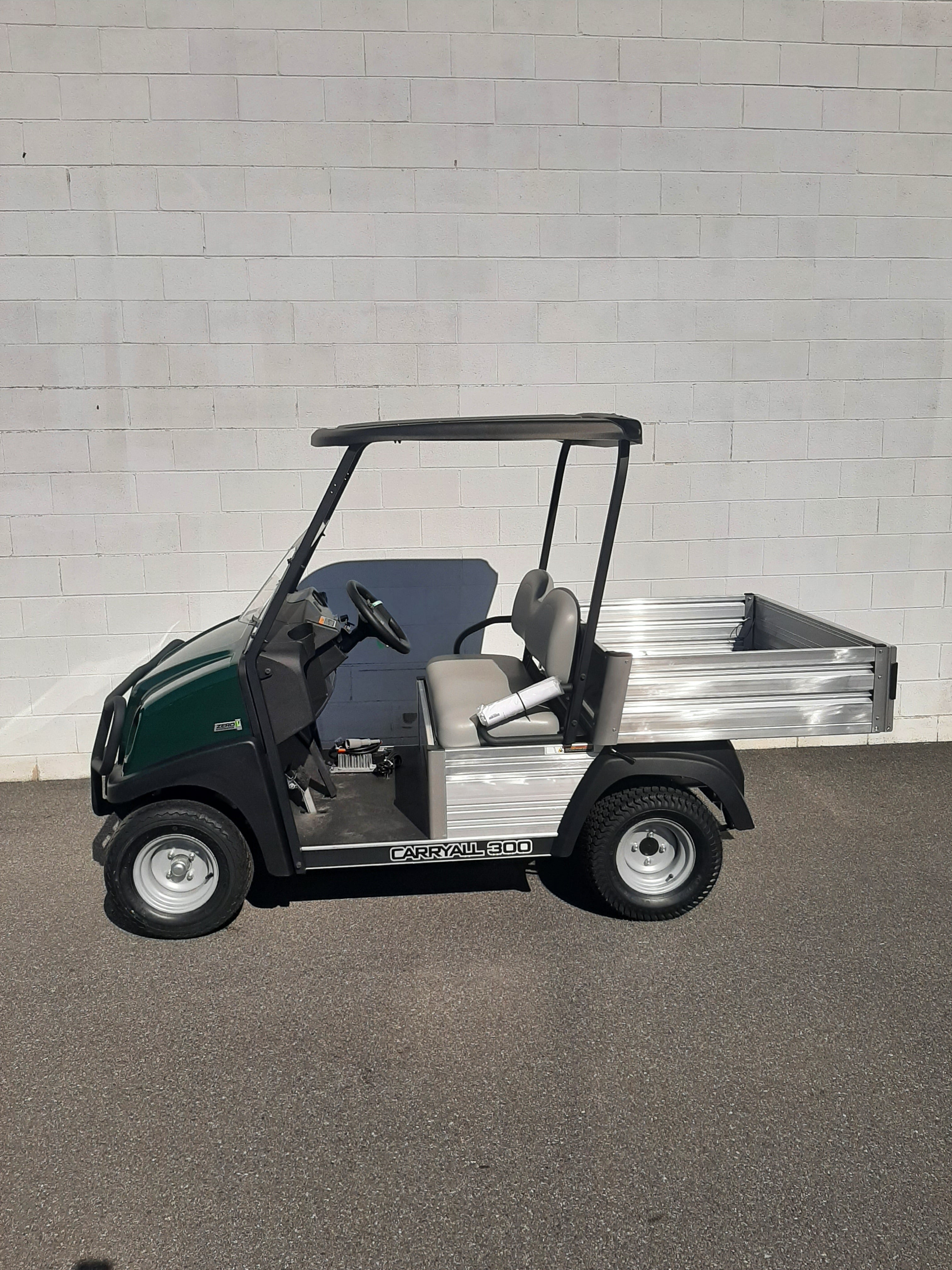 2024 CARRYALL 300 ELE GREEN CANOPY TOP