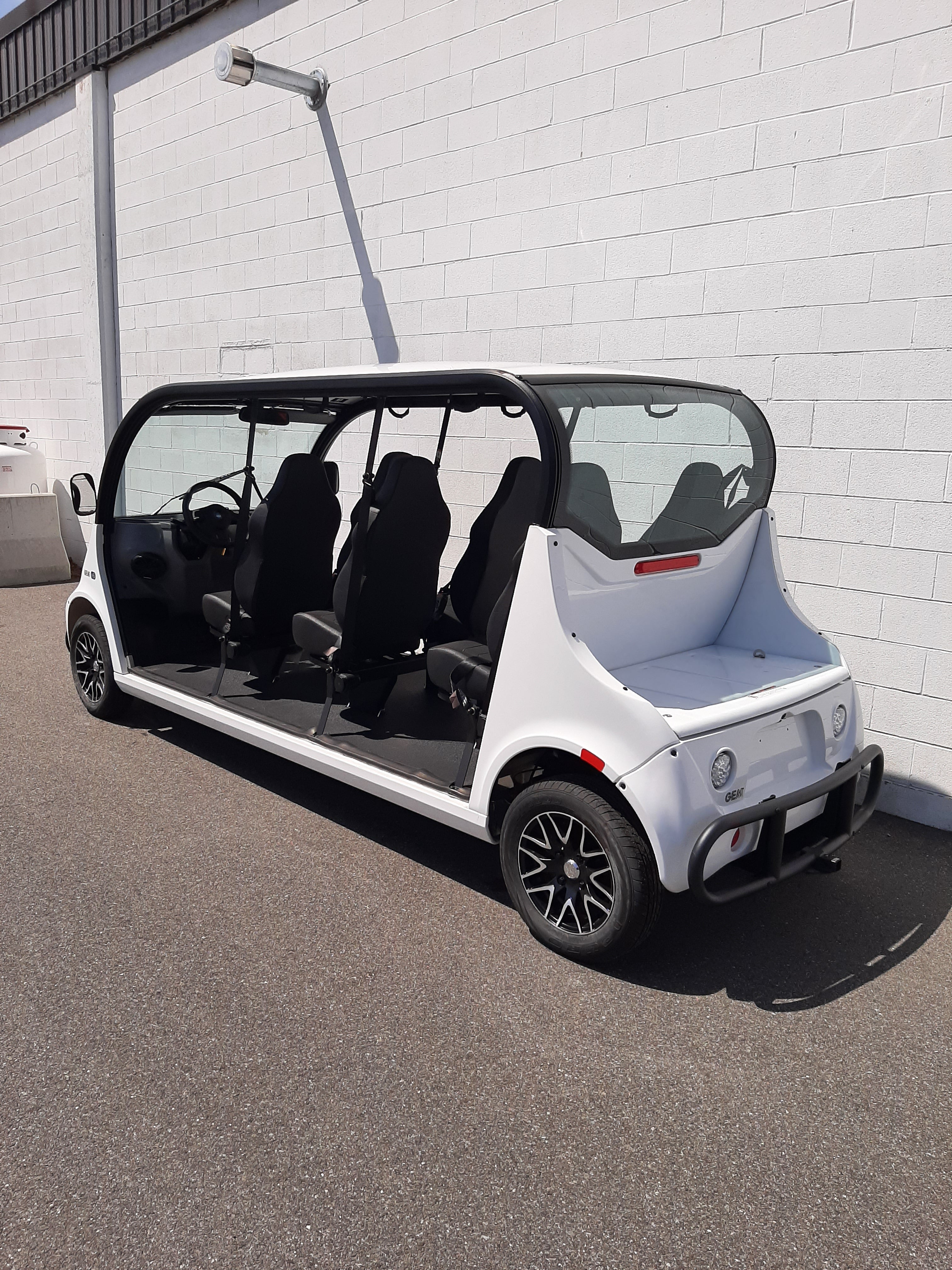 New 2023 GEM E6 1200 Lithium Six Passenger Passengers