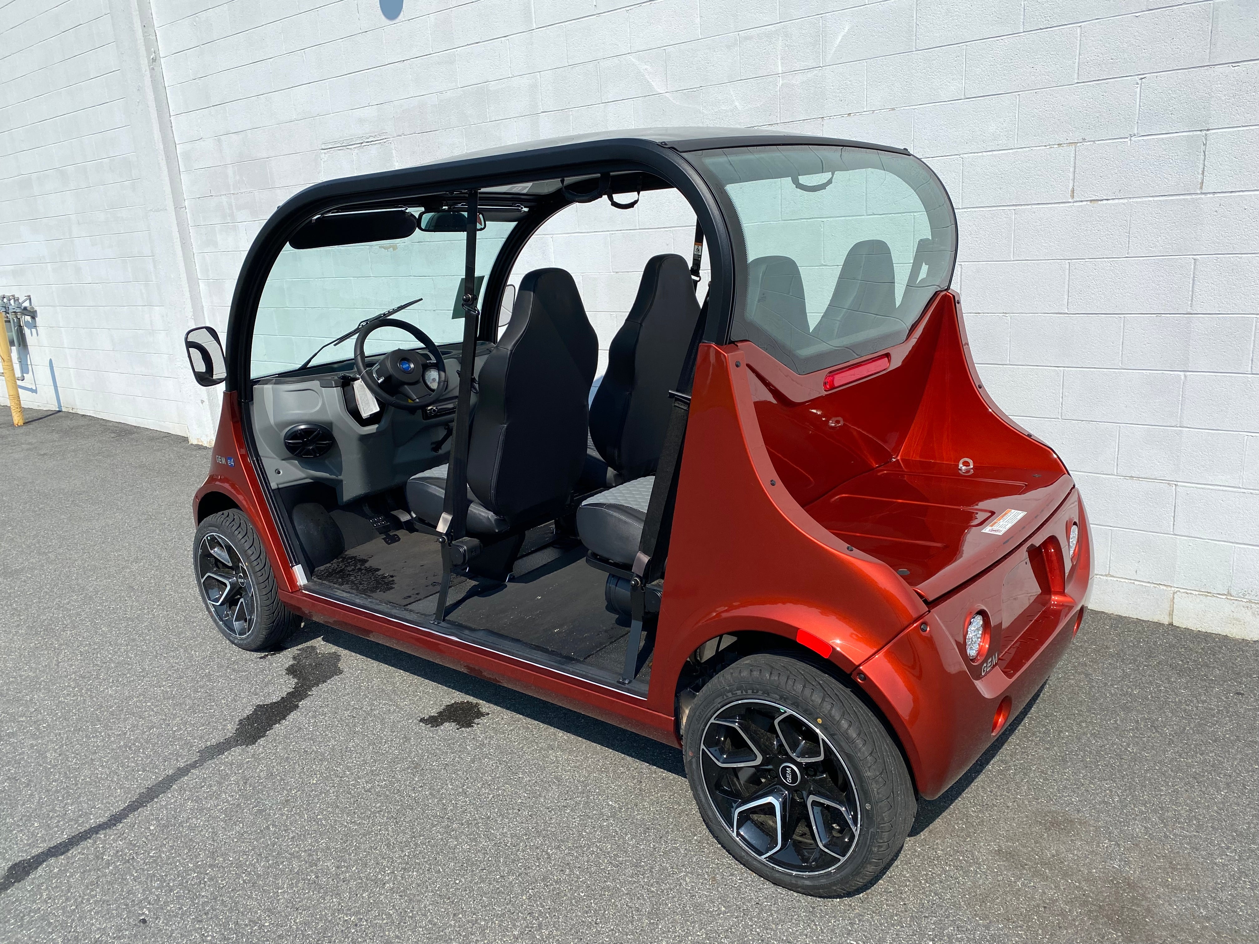 New 2023 GEM E4 AGM 4 Passengers