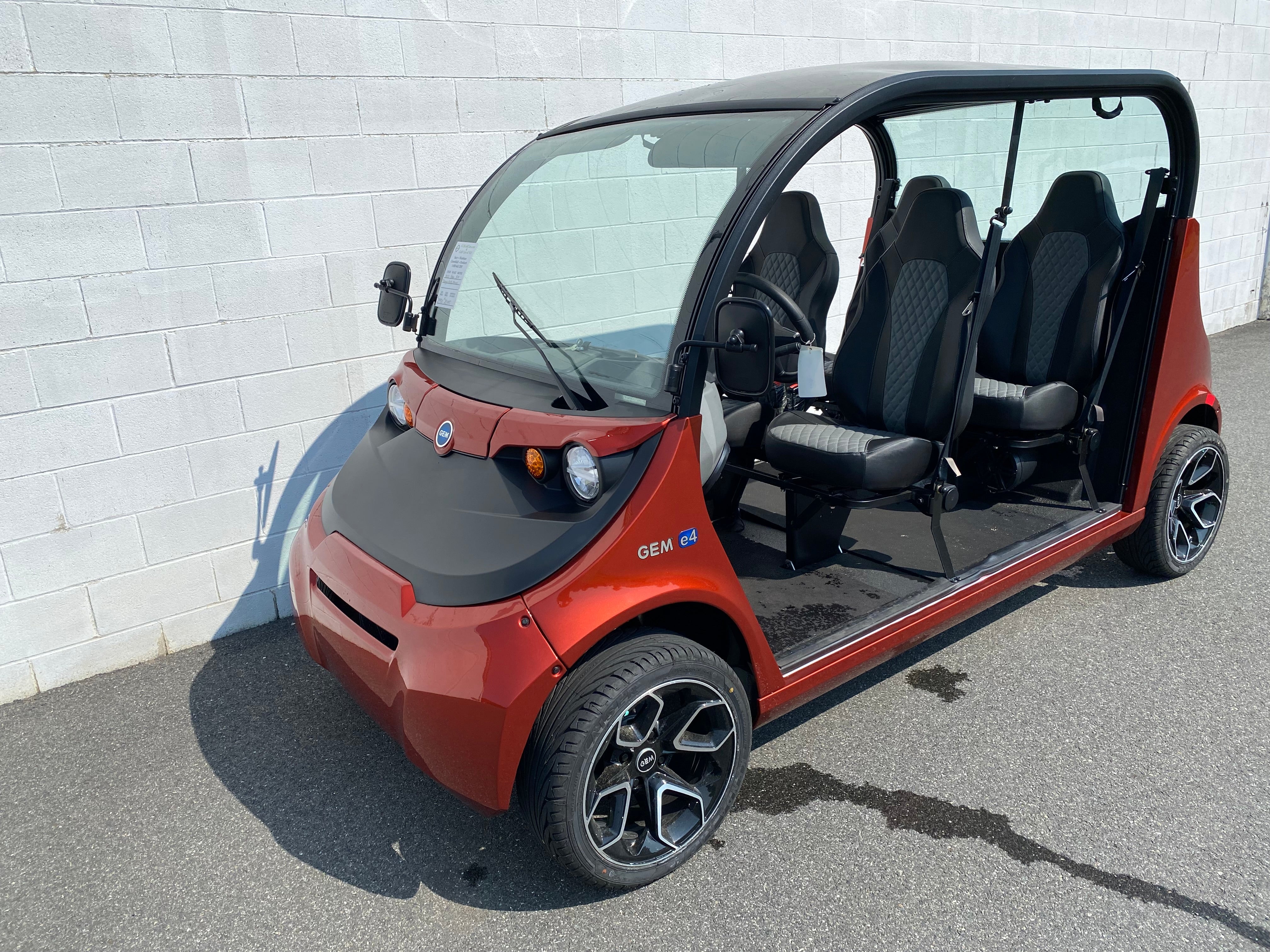 New 2023 GEM E4 AGM 4 Passengers