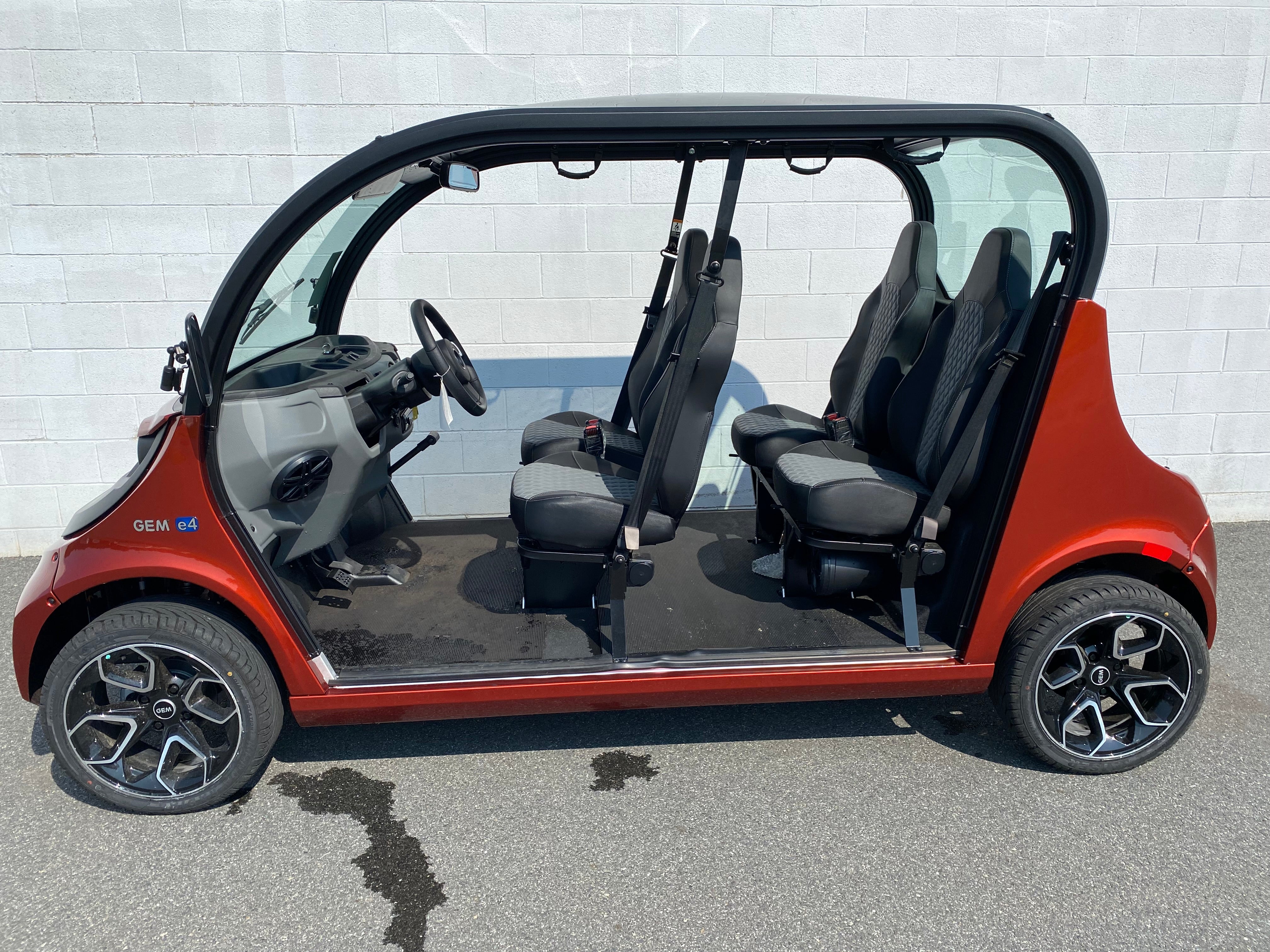 New 2023 GEM E4 AGM 4 Passengers