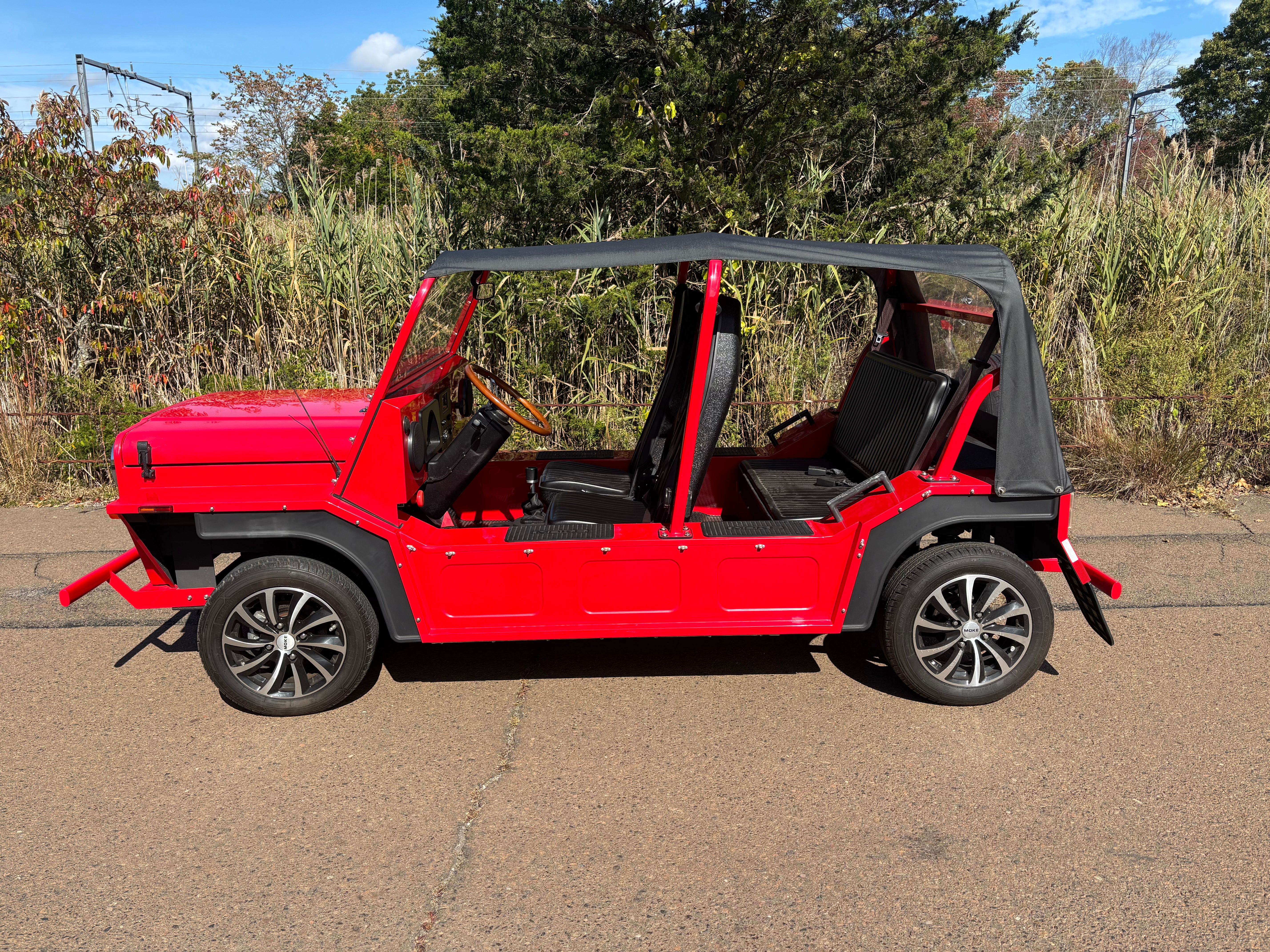 New 2023 Moke  Lithium 4 Passengers