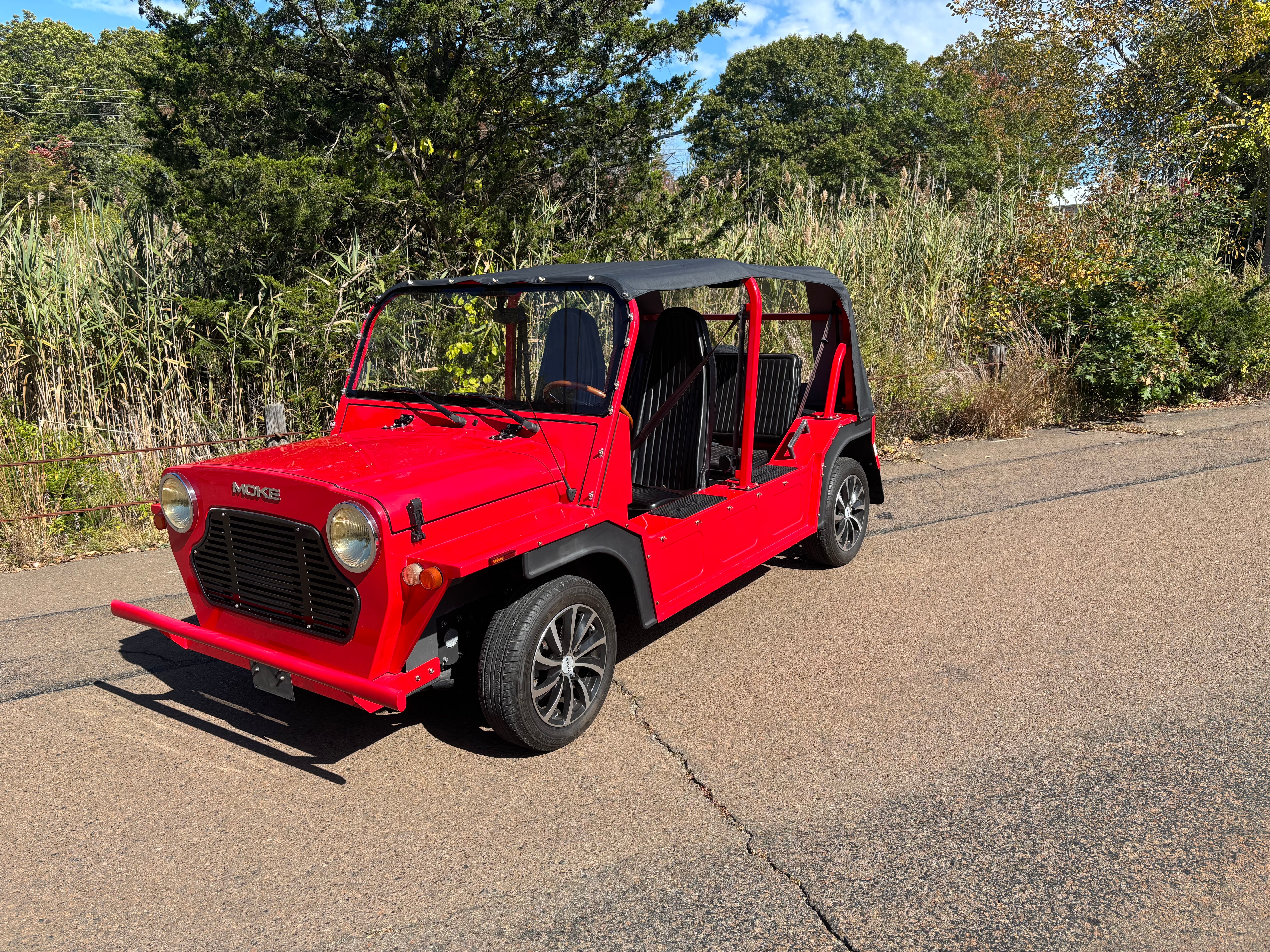New 2023 Moke  Lithium 4 Passengers