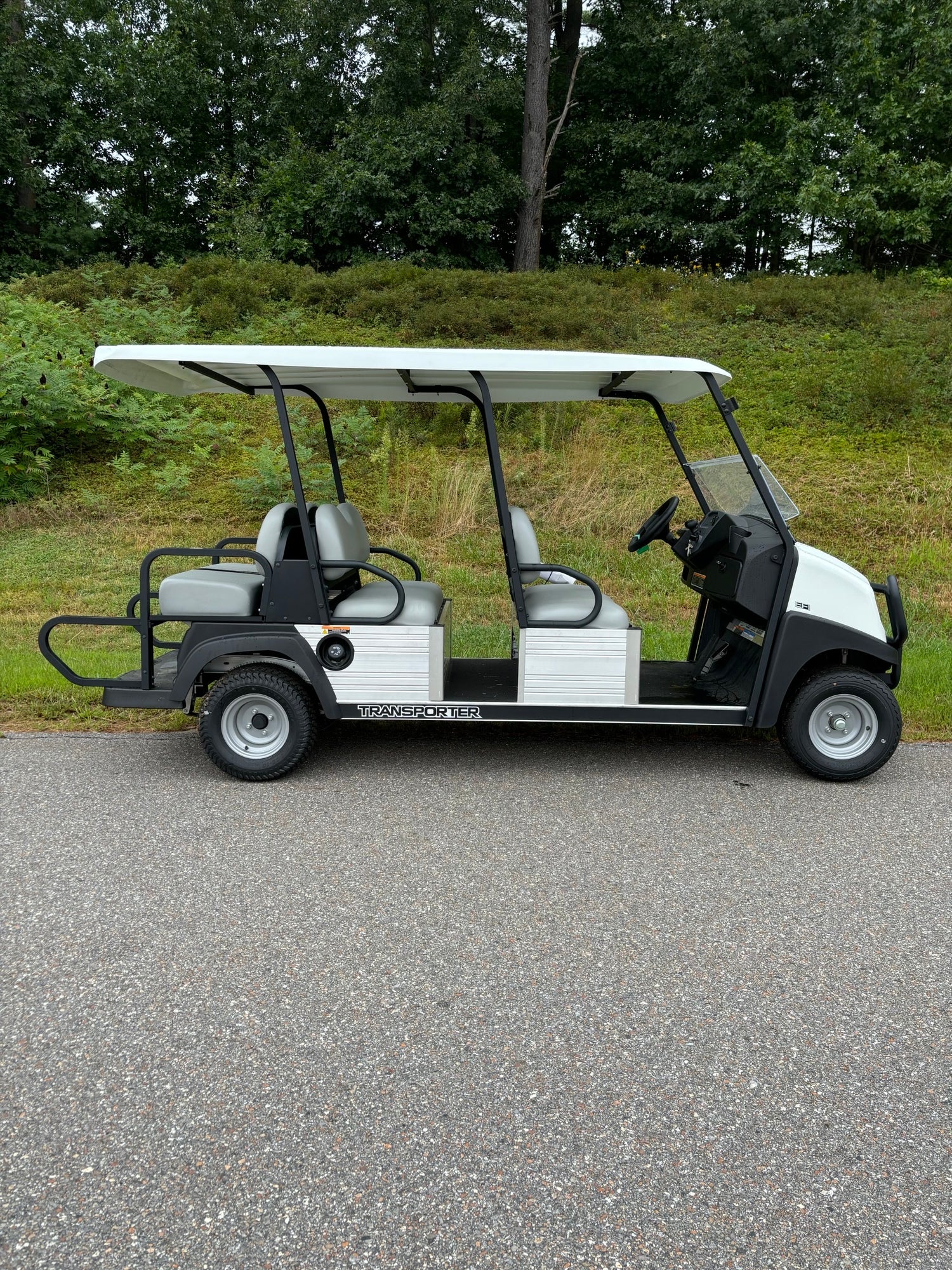 New 2024 Club Car Transporter Gas 6 Passengers