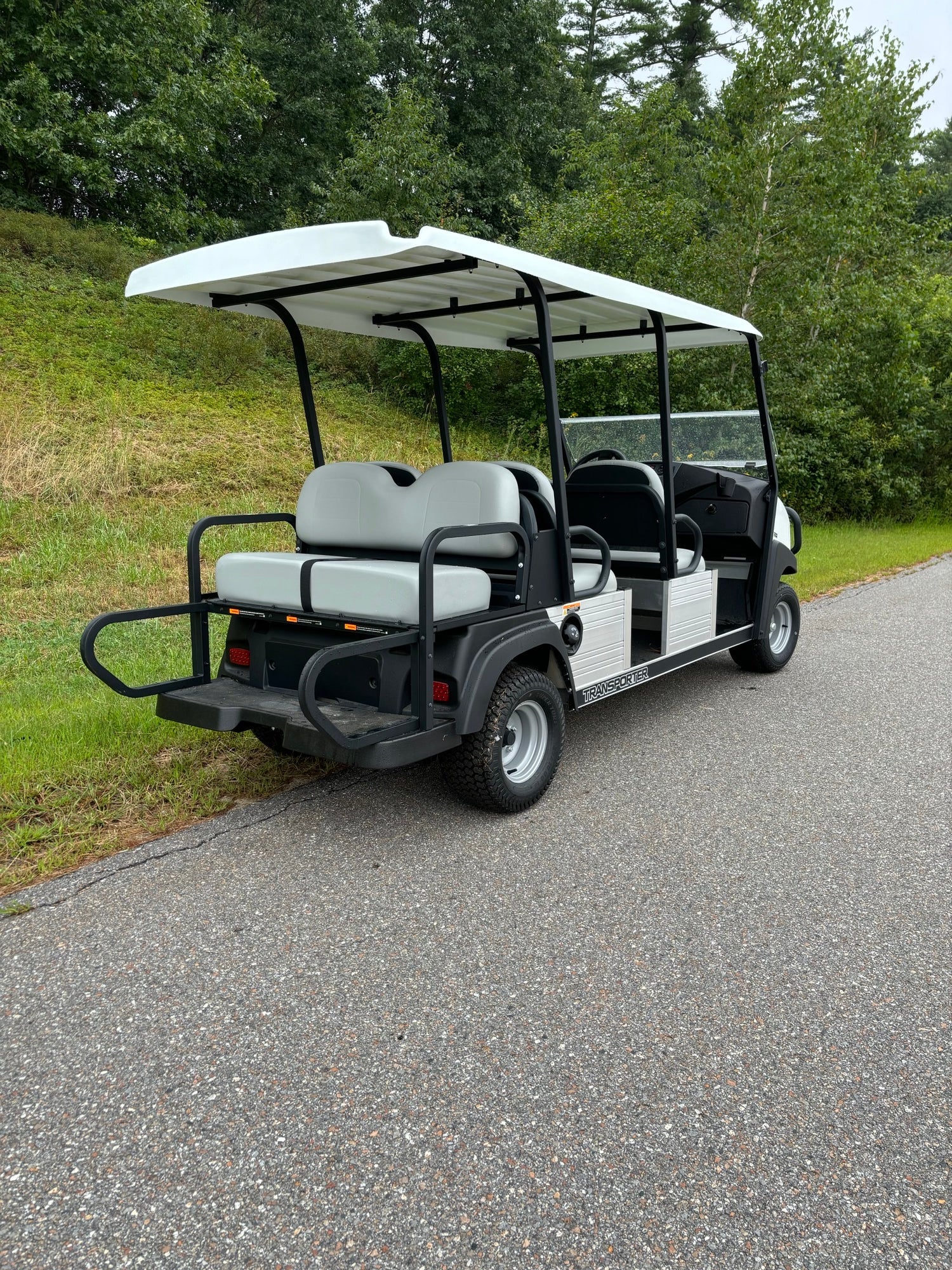 New 2024 Club Car Transporter Gas 6 Passengers