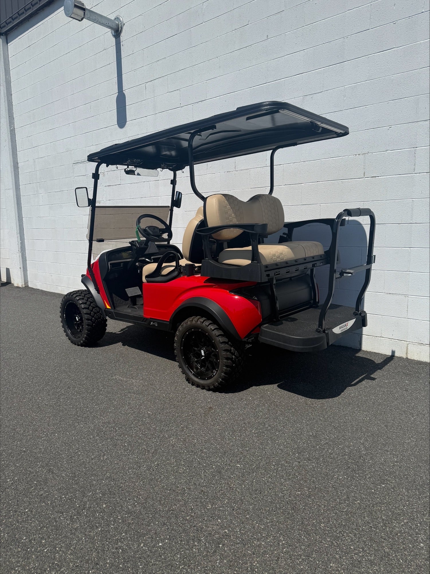 New null Madjax XSeries Lithium 4 Passengers