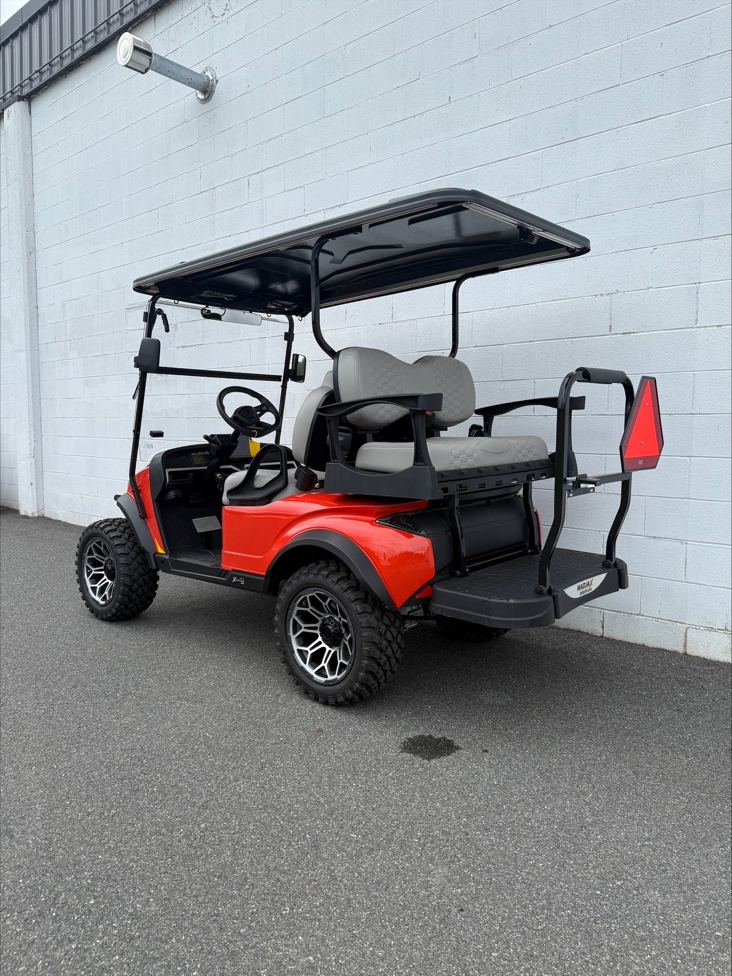 New null Madjax XSeries Lithium 4 Passengers